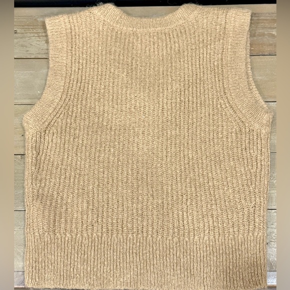 Madewell
Shrunken Crop Sweater Vest Sz XS - Picture 5 of 6